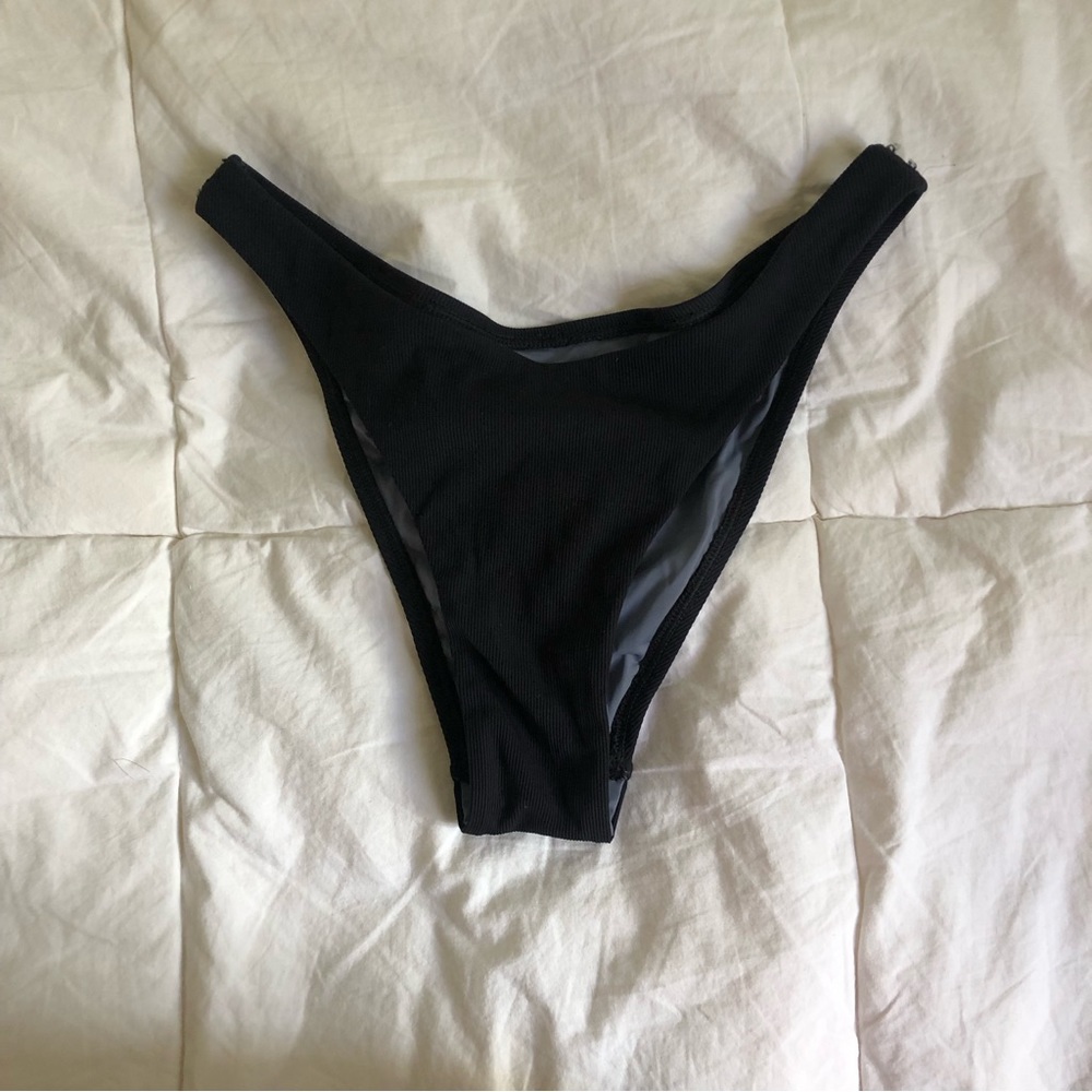 Jolyn Kelia black bikini bottom